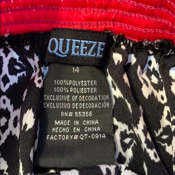 Black and white shorts - Picture 2 of 2